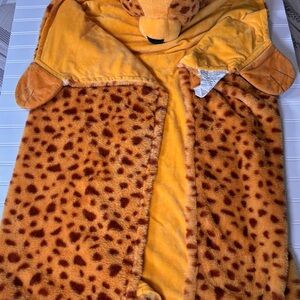 Pillowfort Cheeta Hooded Blanket Kids Wearable Plush Throw Pajama Costume Tail